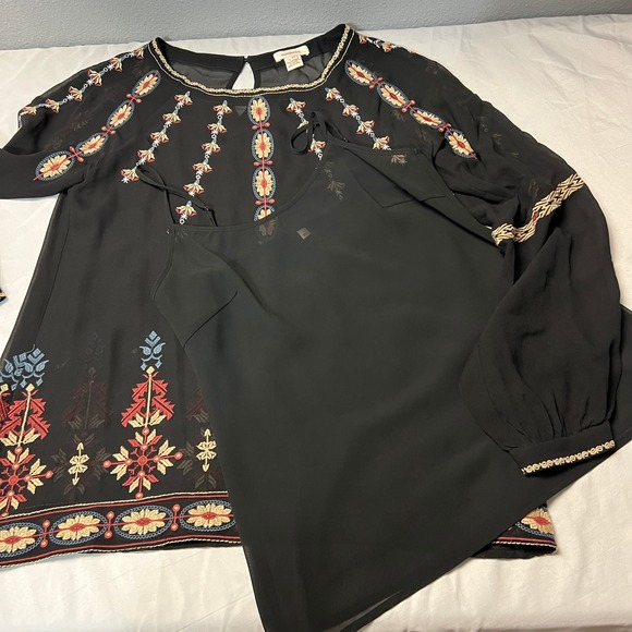 Sundance‎ Silk Embroidered Blouse XS Long Sleeve Black Sheer Boho Top Festival - Picture 2 of 15